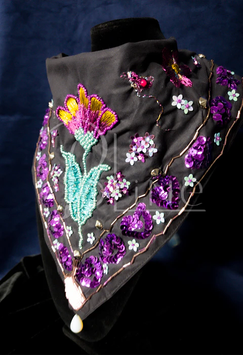 Pañuelo bordado flor 