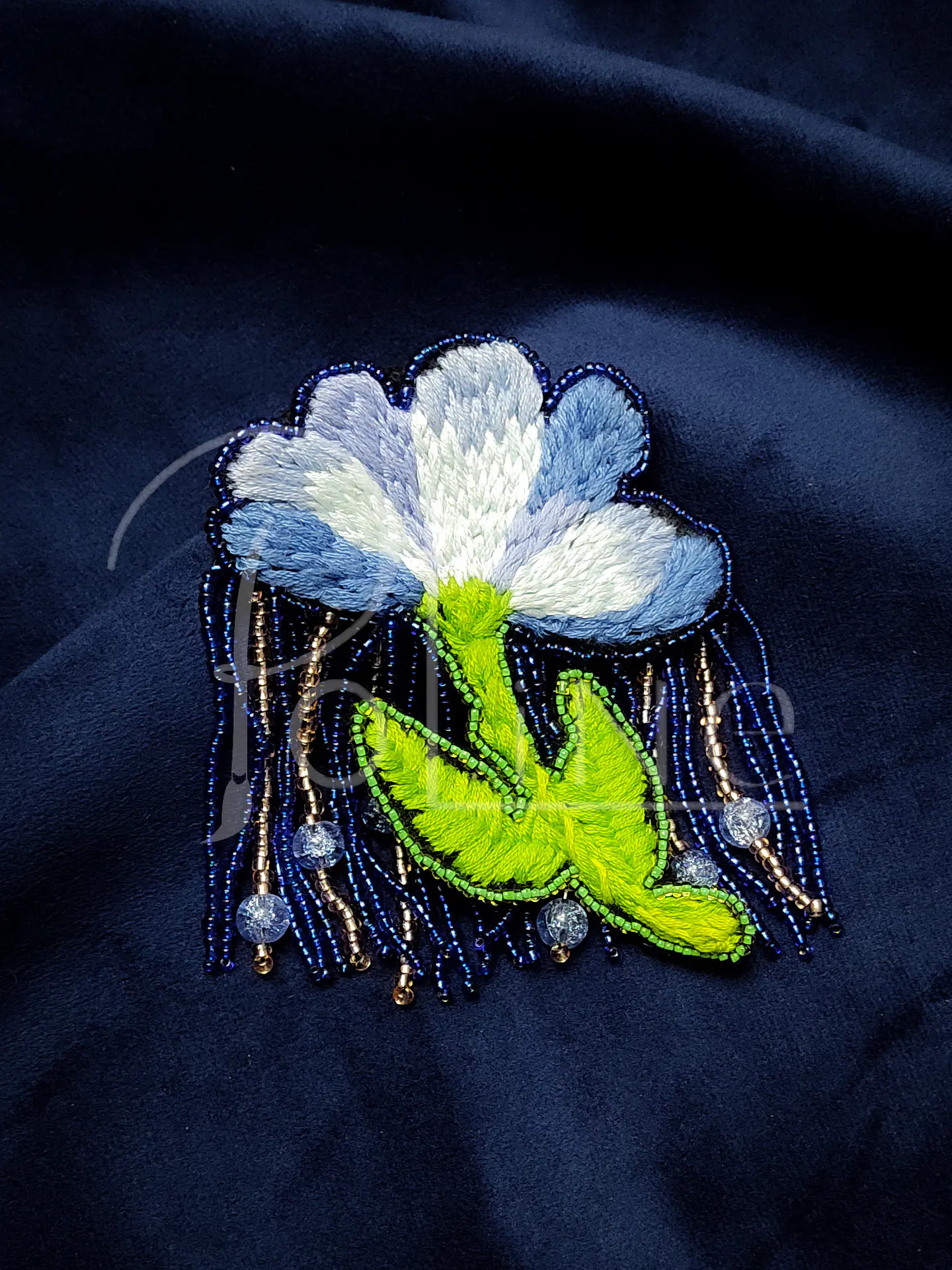 Prendedor flor azul  1