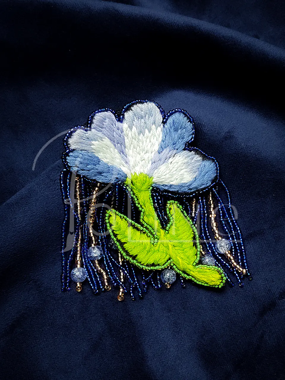 Prendedor flor azul  1