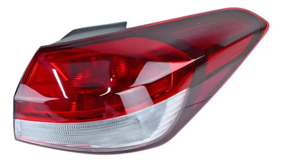 Foco Trasero Derecho Exterior Kia Cerato (2016-2019) 1