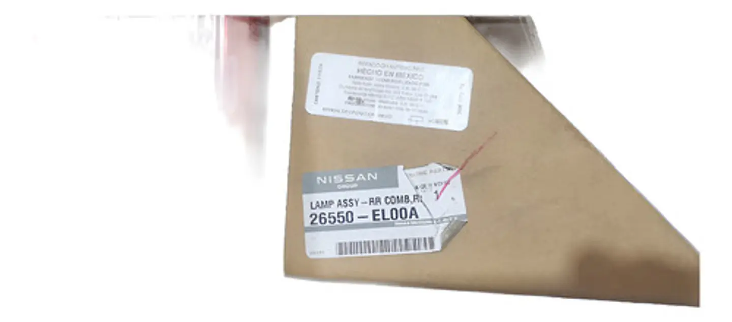 Foco Trasero Derecho Nissan Tiida (2010-2017) 6