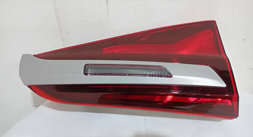 Foco Trasero Izquierdo Portalon Kia Seltos (2019-2023) 1