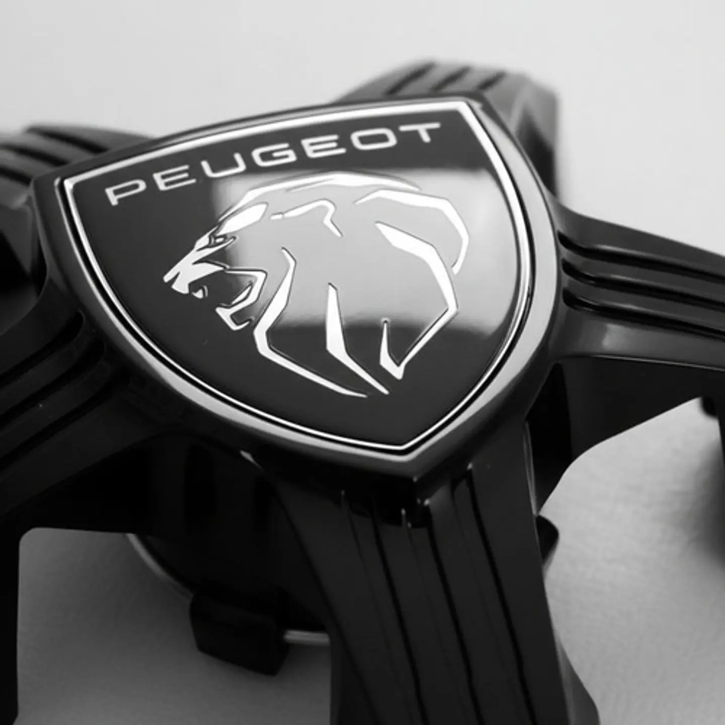 Tapa De Centro Llanta Para Modelo Peugeot 3008 (2024-2025)) 2