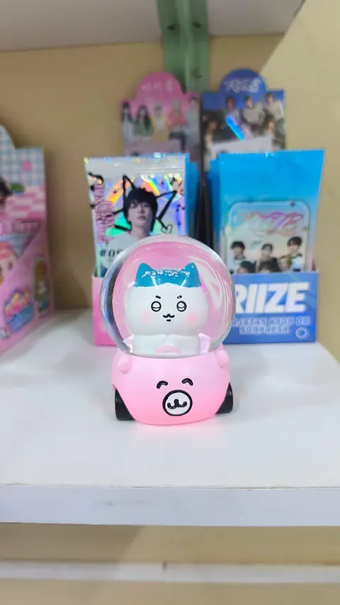 Esfera de nieve de Bandai Chiikawa Friends