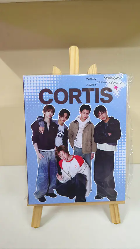 Binder A5 CORTIS