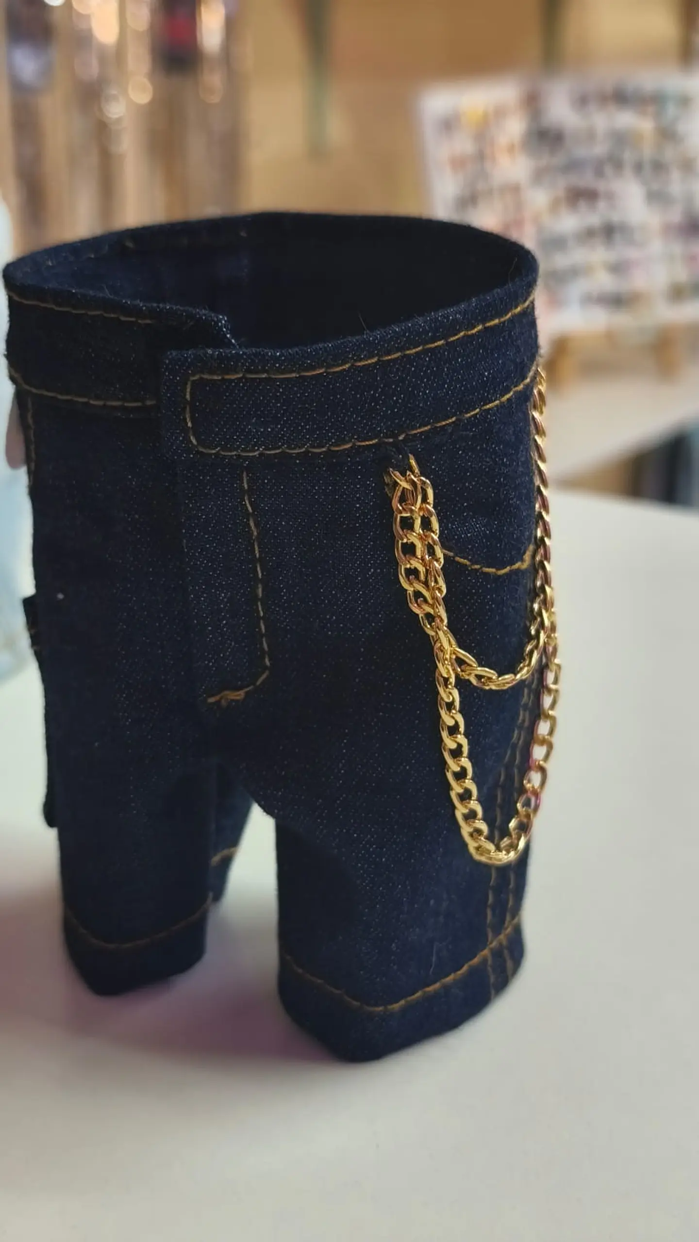 Pantalon Jeans Skzoo con cadena (Azul Oscuro) 3