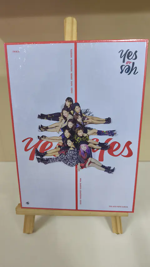 Album Yes or Yes - Twice