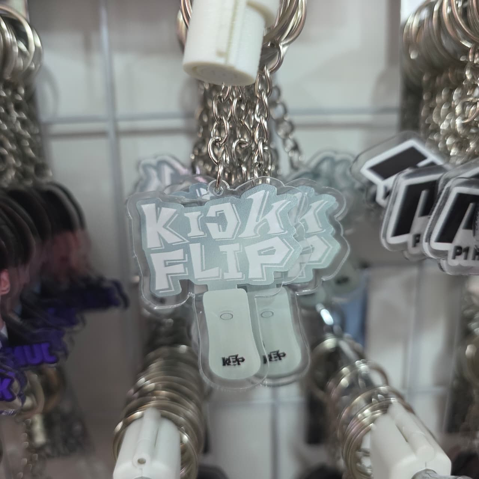 LLAVERO ACRÍLICO 12