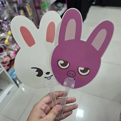 ABANICO STRAY KIDS PLÁSTICO
