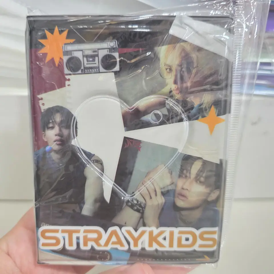 MINI BINDER STRAY KIDS 6