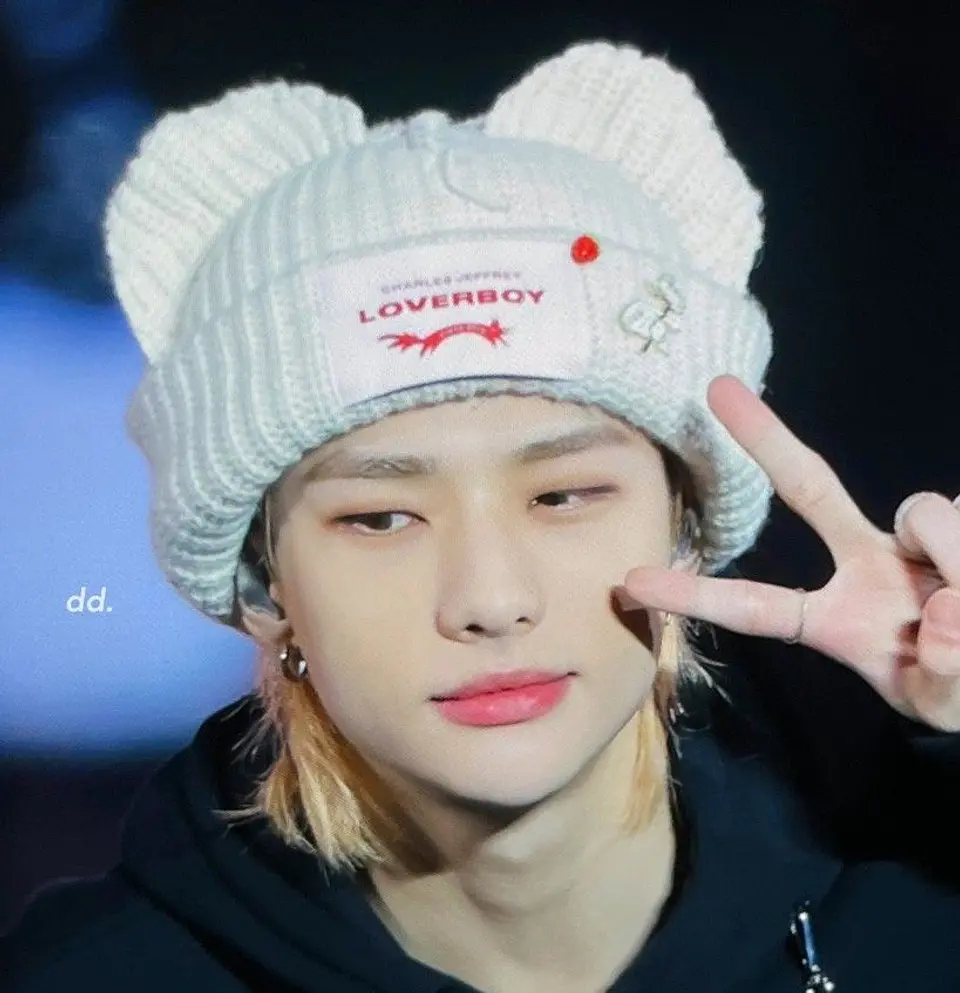 GORRO STRAY KIDS 8