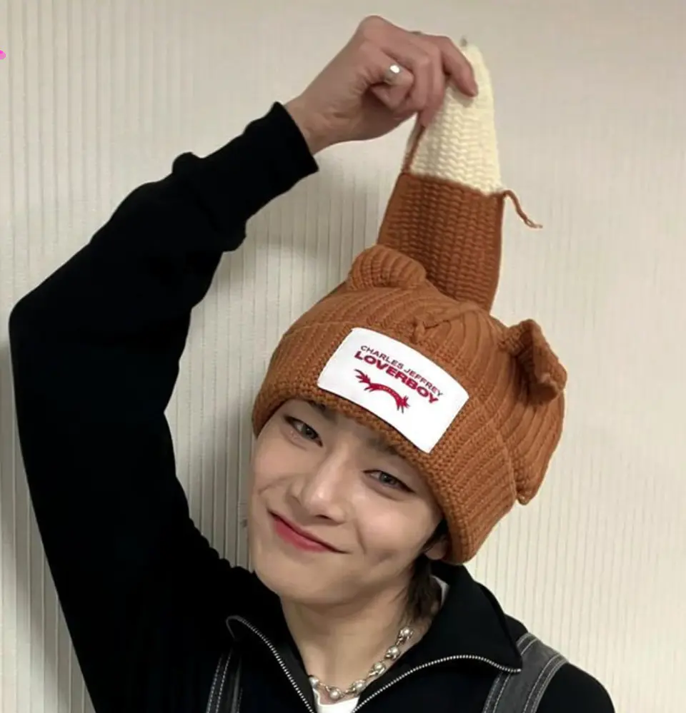 GORRO OREJAS LARGAS 7