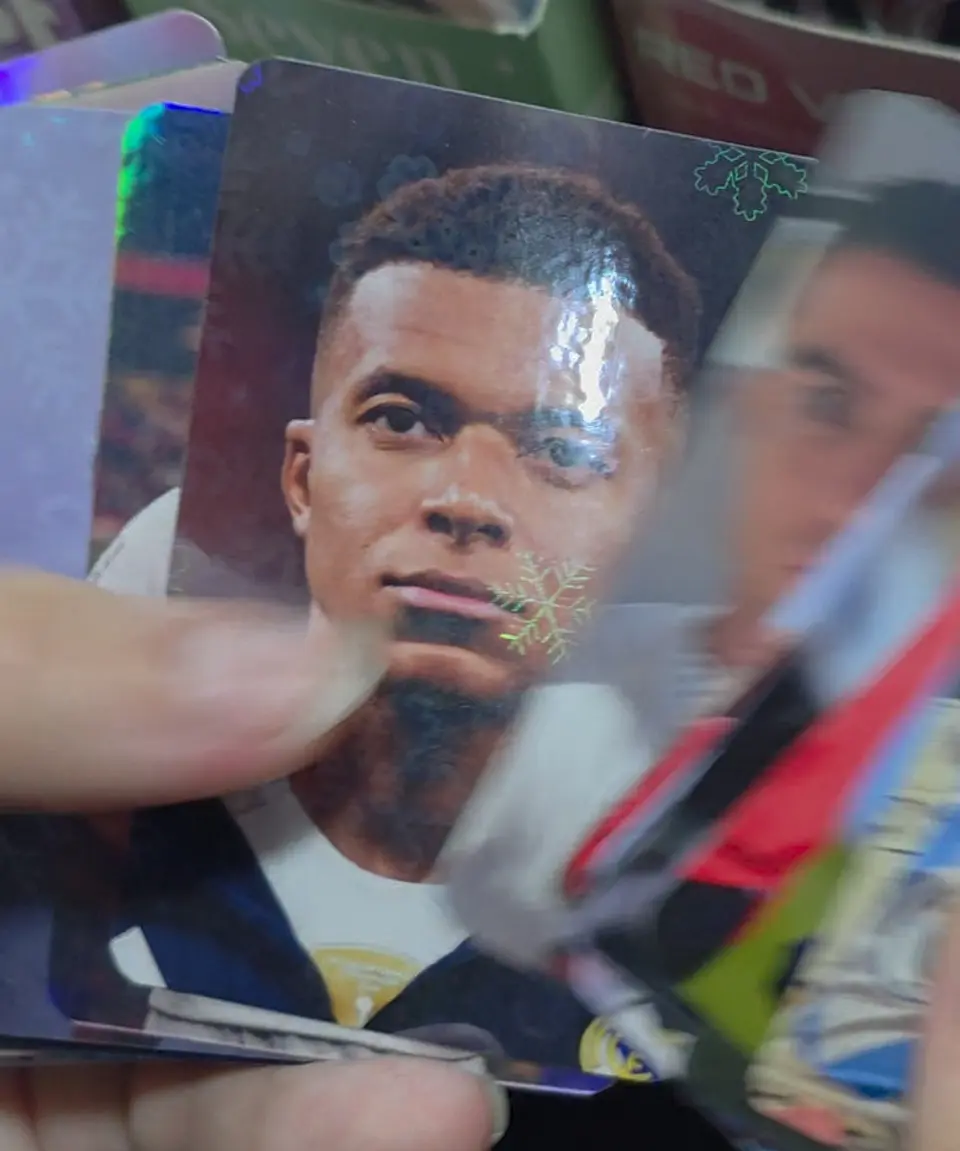 (RANDOM) 8 PHOTOCARDS MBAPPÉ 1