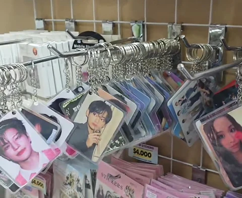 LLAVERO PLASTIFICADO ATEEZ