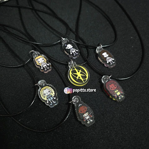 COLLAR KATSEYE