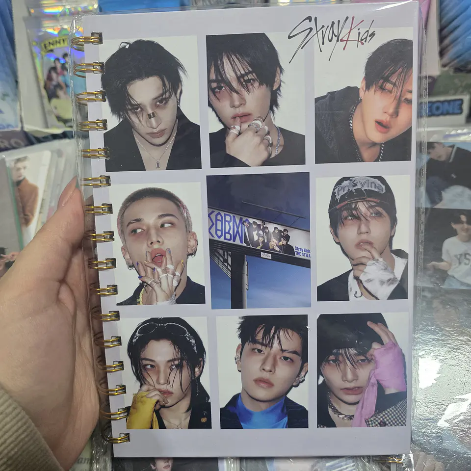 LIBRETA STRAY KIDS 3