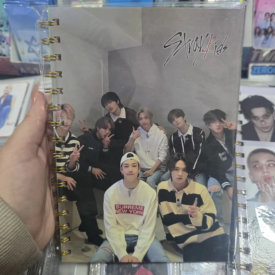 LIBRETA STRAY KIDS 4