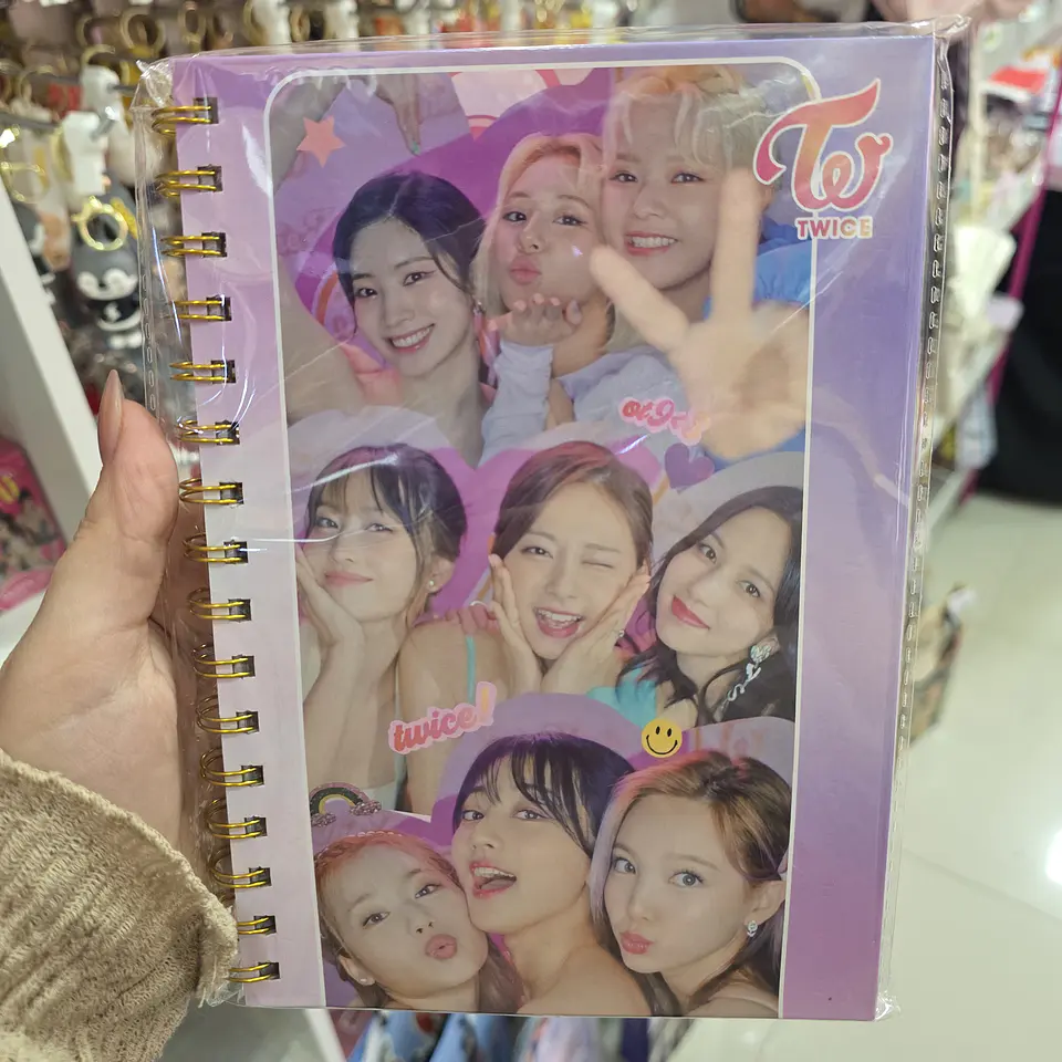 LIBRETA TWICE 4