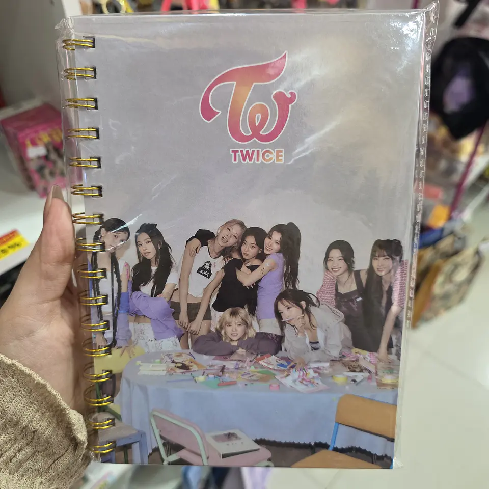 LIBRETA TWICE 5