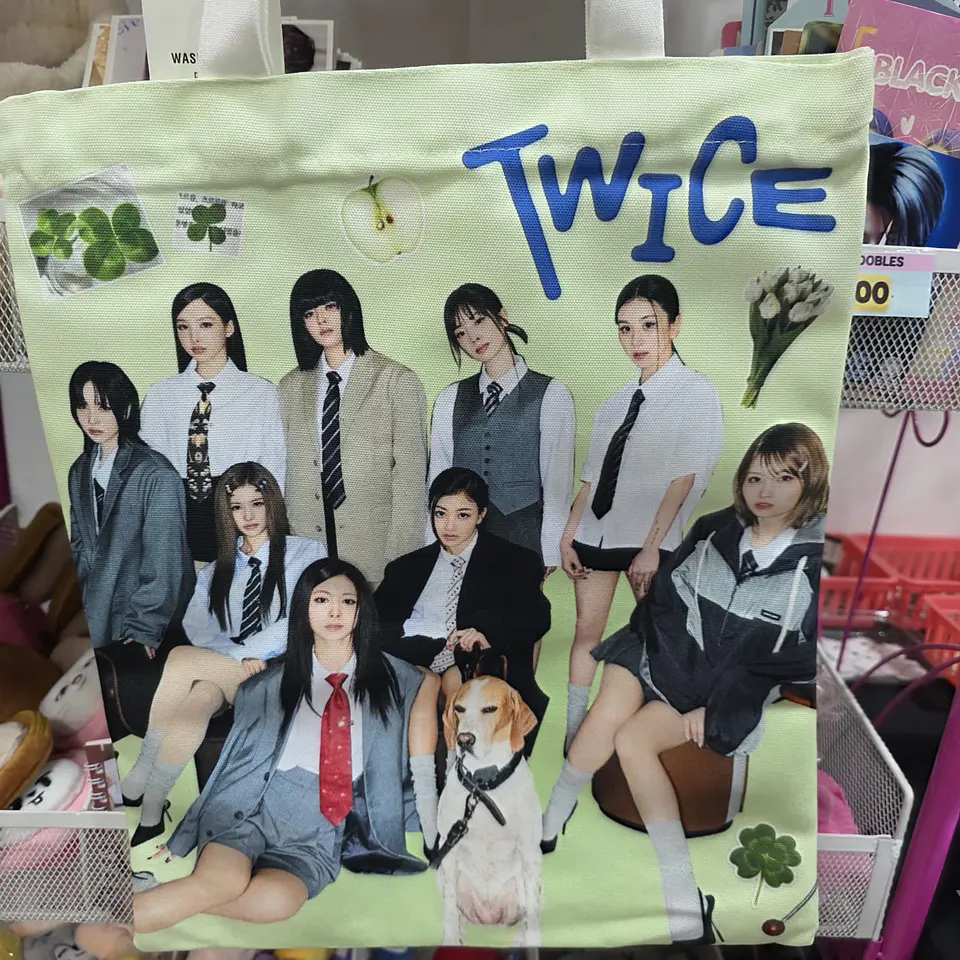 TOTEBAG - TWICE 4