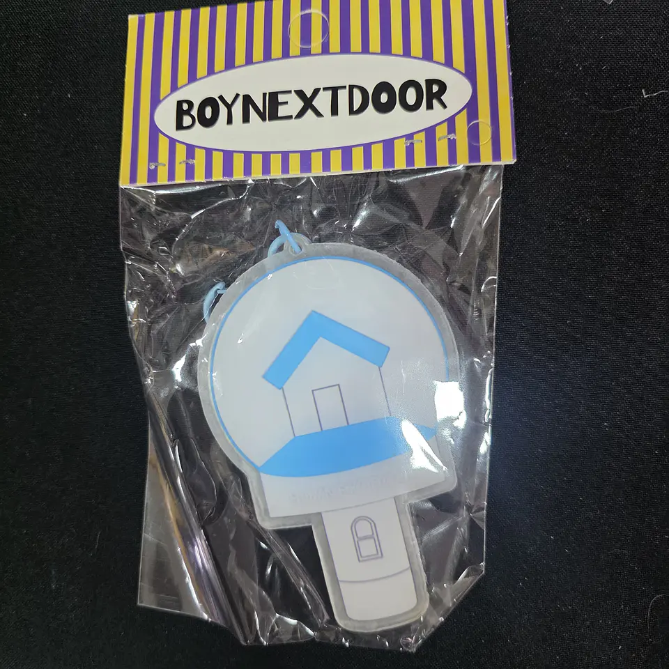 LLAVERO LIGHTSTICK XL - BOYNEXTDOOR 1