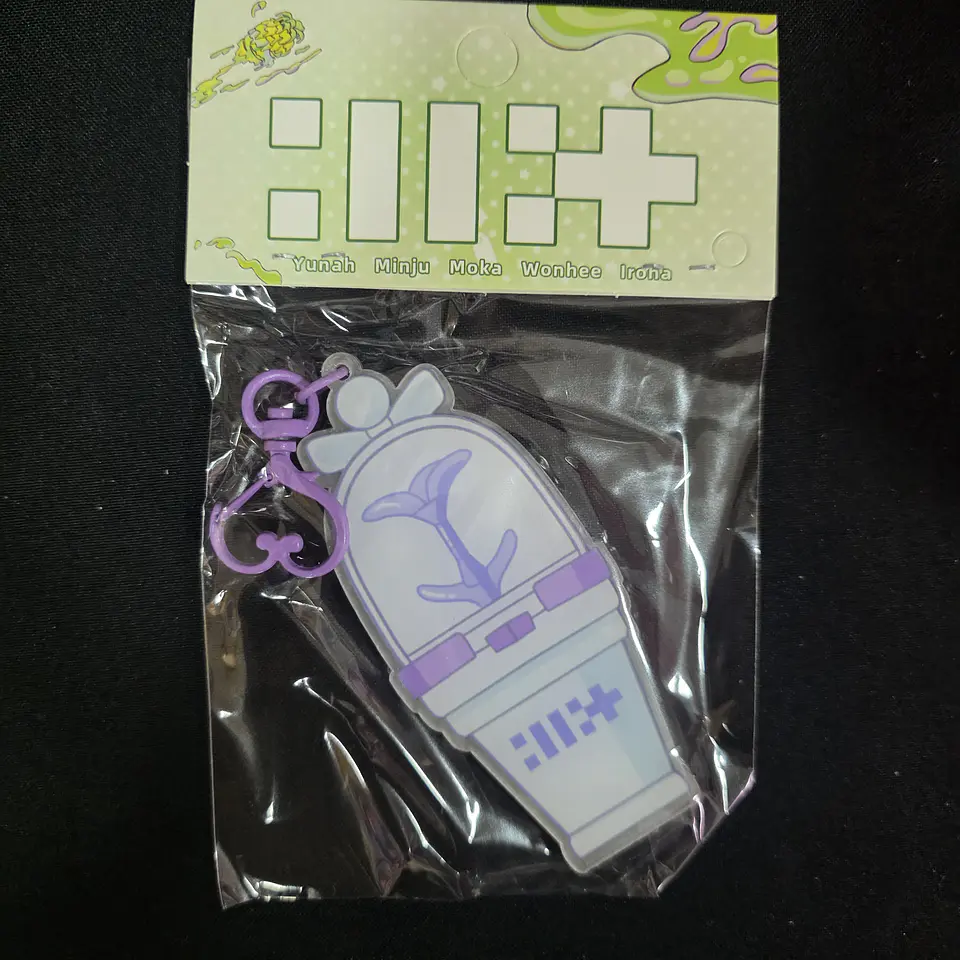 LLAVERO LIGHTSTICK XL - ILLIT 2