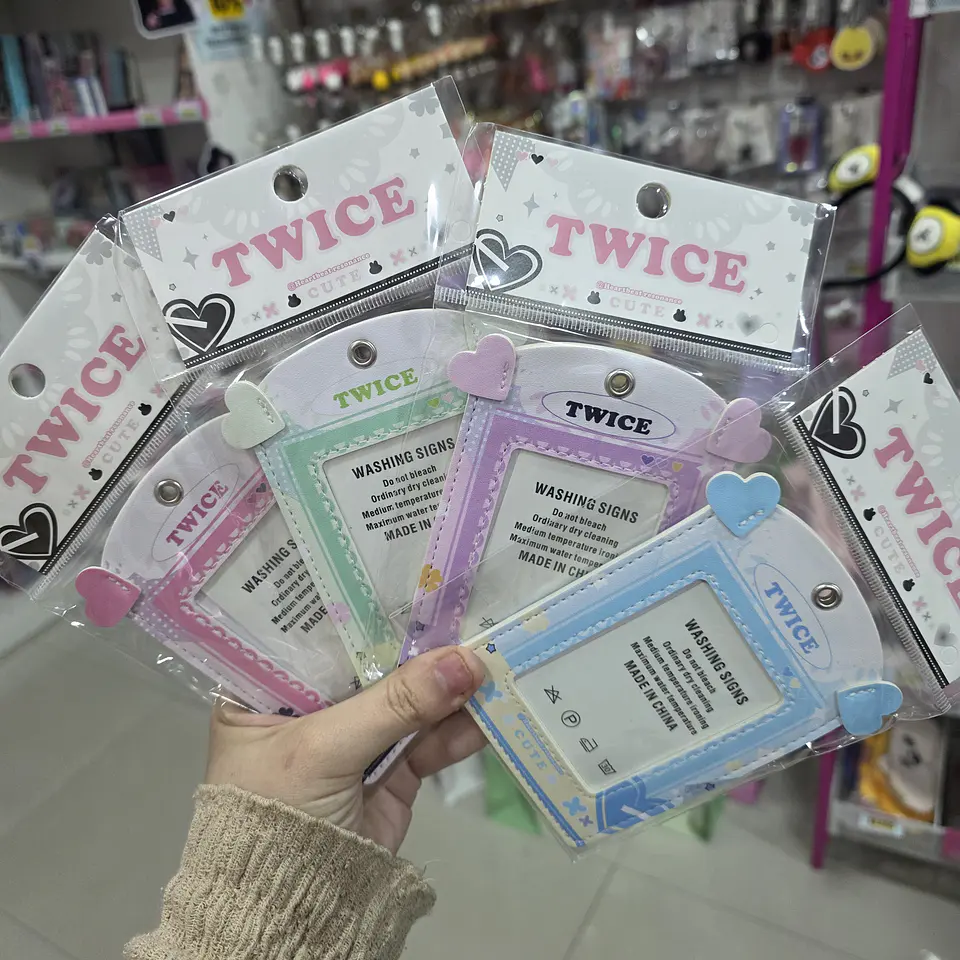 HOLDER CUERINA - TWICE 1