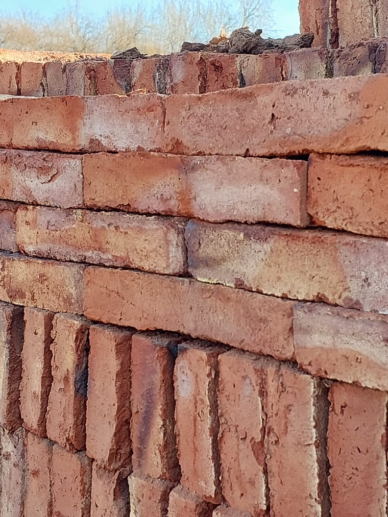 Ladrillo Fiscal - Desde 1100 unidades Puesto en Obra en la RM 4