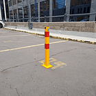 Protector para Estacionamiento con llave y pernos de anclaje 5