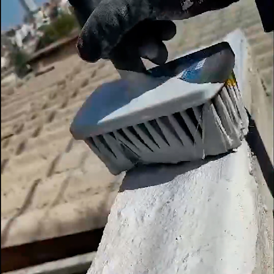 Pintura engomada elástica para la protección contra el agua 4 Kg. Dryko Vedatudo / Grafito 2