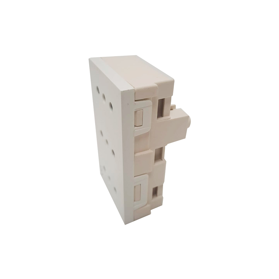 Módulo Triple Tomacorriente RICHI Quantum BOX Blanco 3