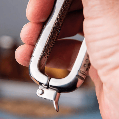 Tijera Trincha Aves Profesional Tres Claveles 4