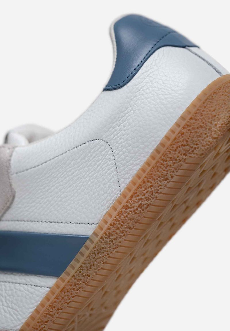 SNEAKERS AXIS Look 4