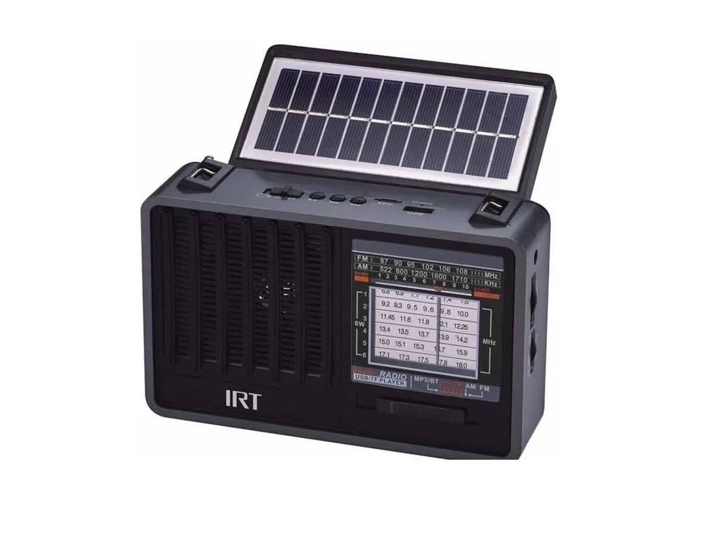 Radio Solar Recargable IRT Con Lampara 8 bandas 1