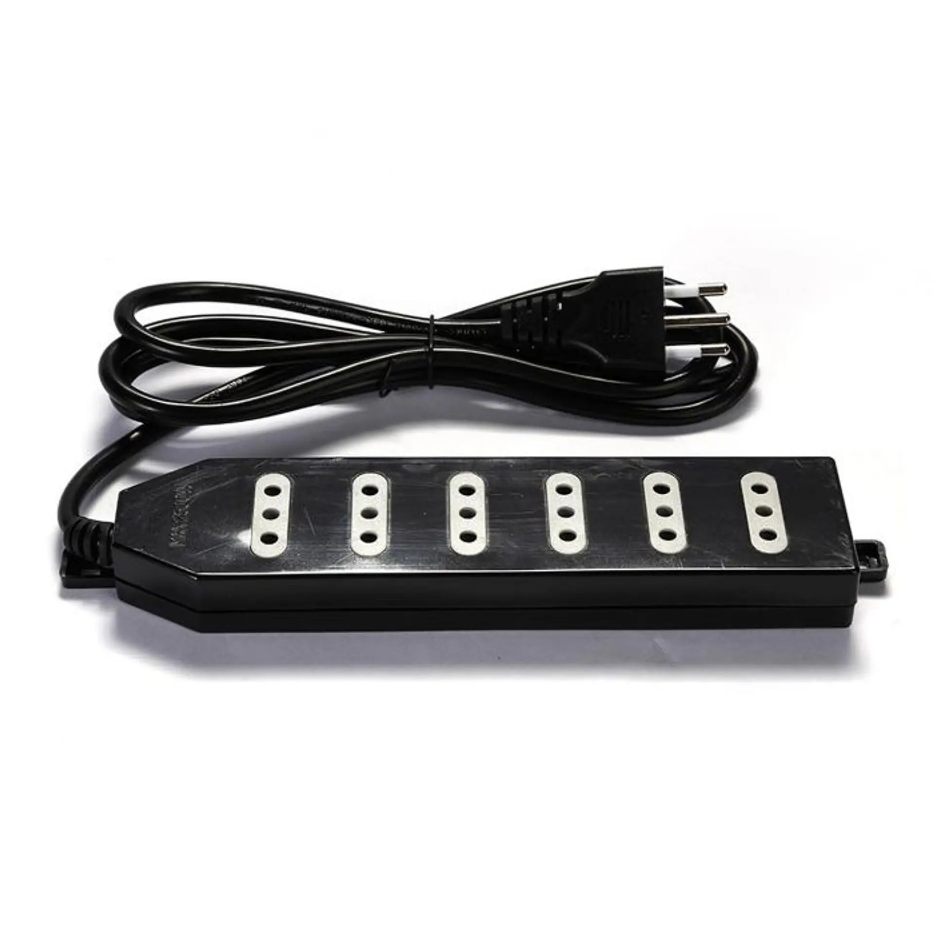 Alargador Eléctrico Macrotel 1.5 Mts 6 Pos Negro ME-206B1 2