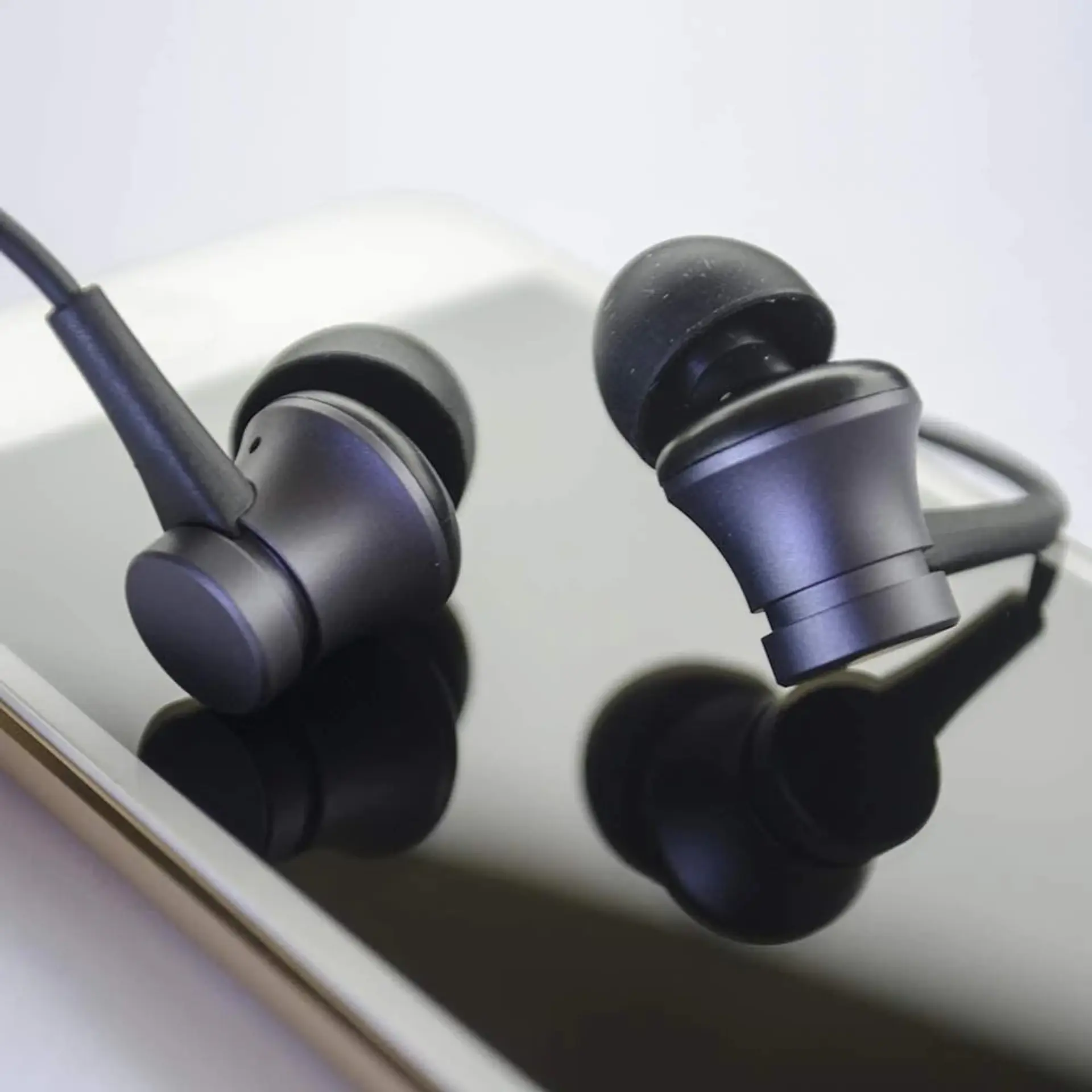 Audifonos Xiaomi Mi In-Ear 14273 Jack 3.5 Negros 3