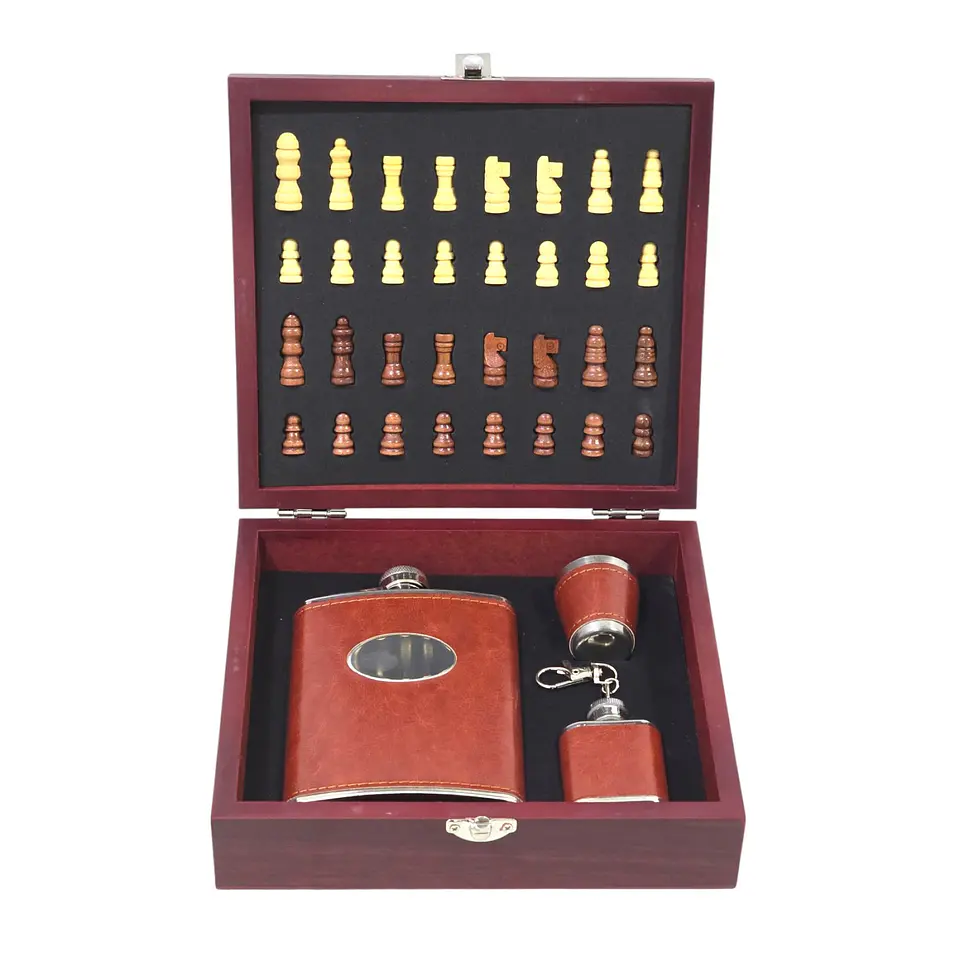 Set Juego de Ajedrez Con Petaca 8oz y Accesorios 2