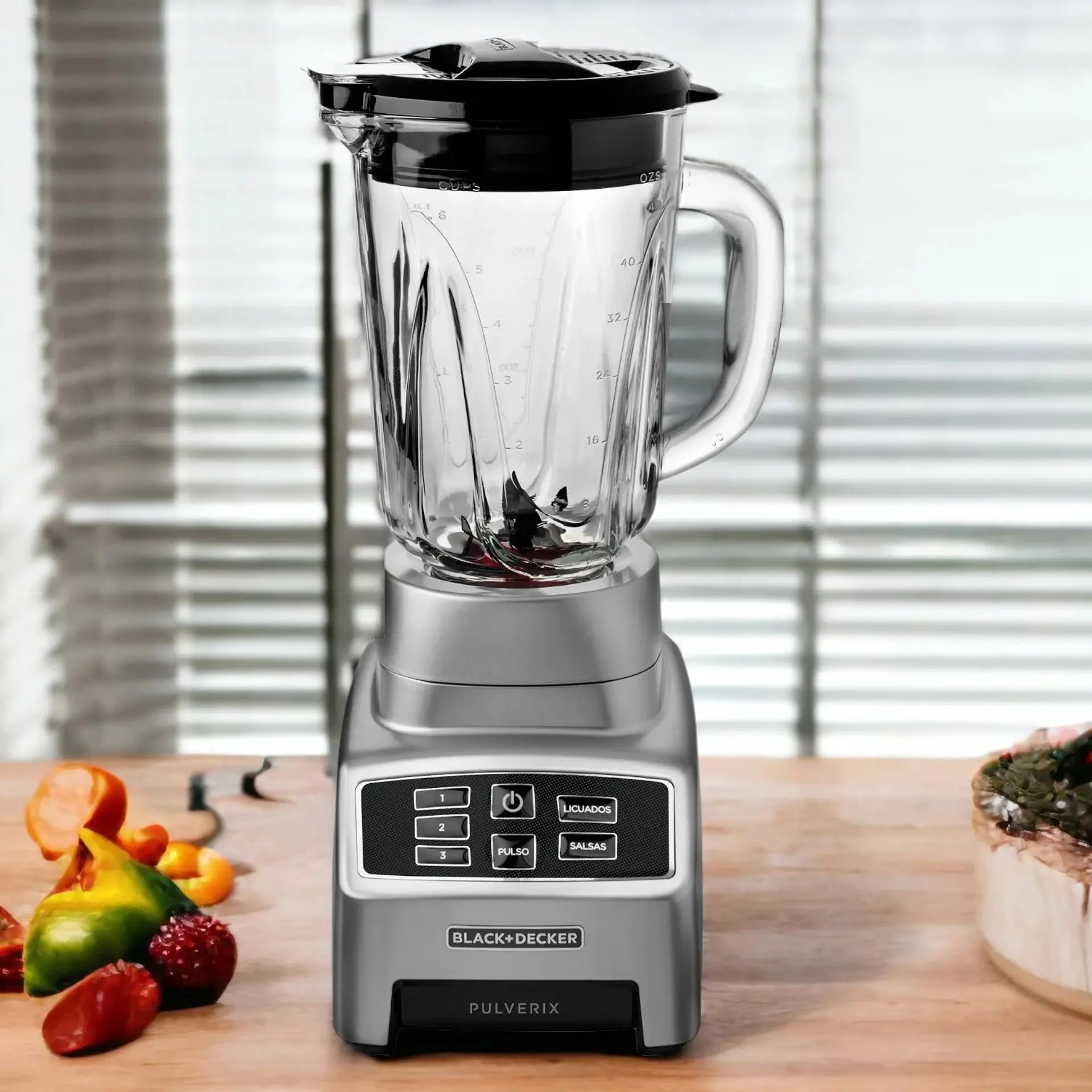 Licuadora Black+Decker 700 Watt 6 Aspas BL1840MS-CL 6