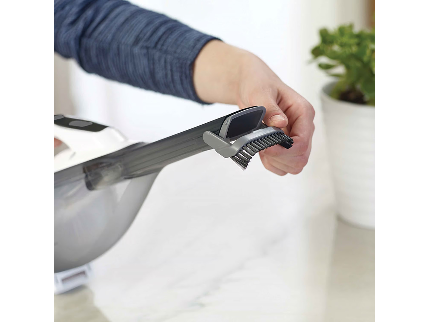 Aspiradora Inalámbrica Black+Decker HLVA325J10-B2C 3