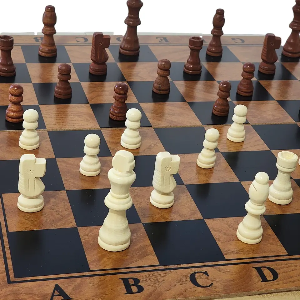 Juego de Madera 3 en 1 Ajedrez, Damas, Backgammon Plegable  4