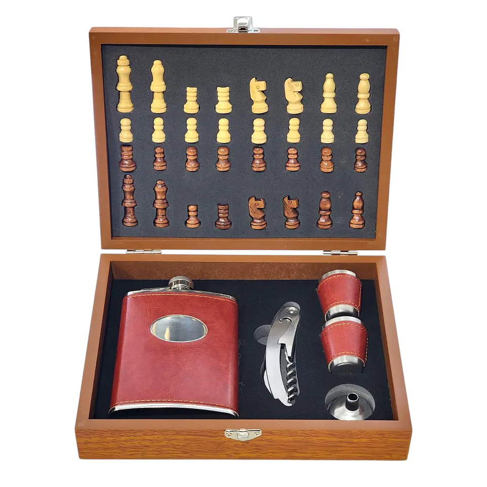 Set Juego Ajedrez Con Petaca 8oz (240ml) y Accesorios 10435 2