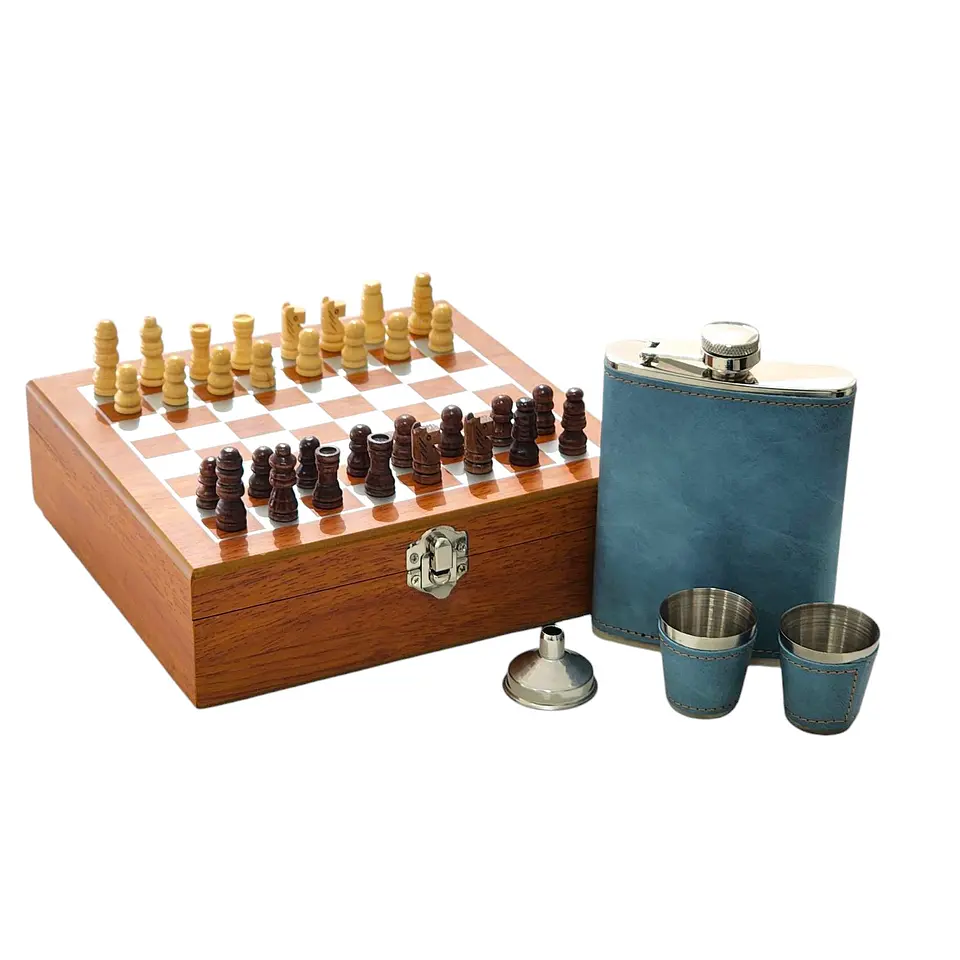 Set Juego de Ajedrez Con Petaca 8oz y 3 Accesorios 14145 1