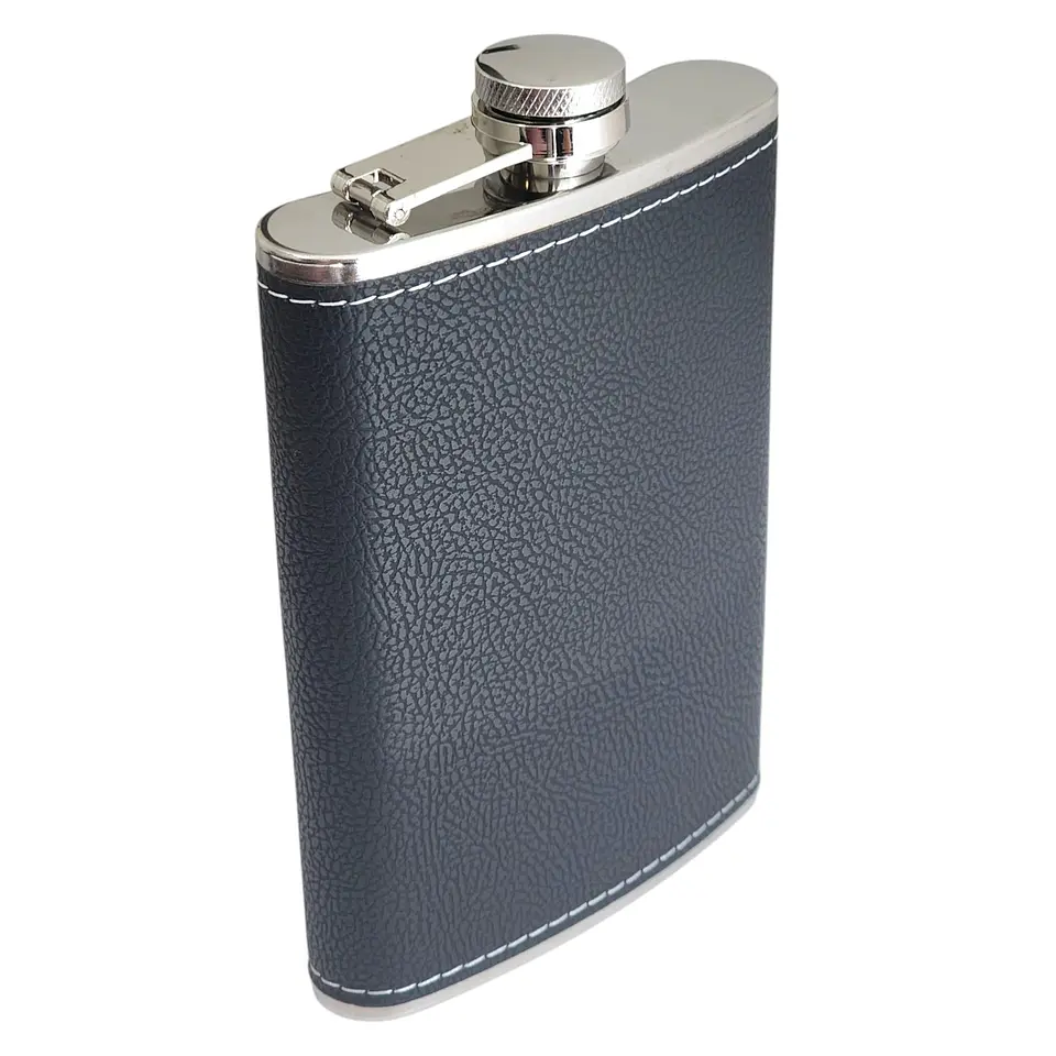 Set Petaca Licores 9oz (270ml) 4 Accesorios 16584 3
