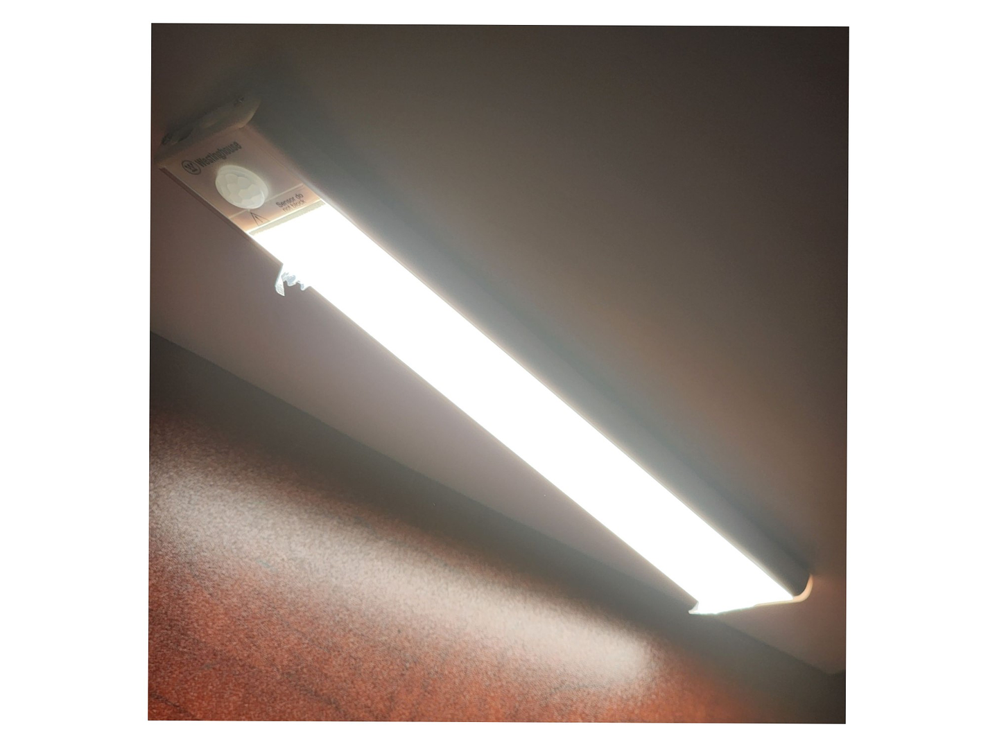 Lámpara Recargable Sensor Movimiento WF229-CB Westinghouse 9