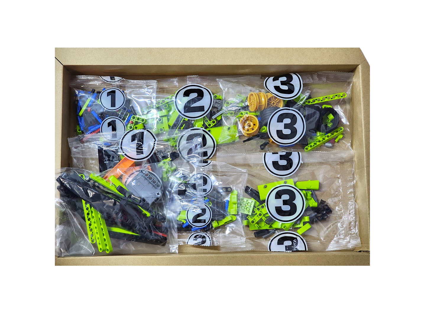 Set Bloques Armables Auto 437 piezas DBG1433 4