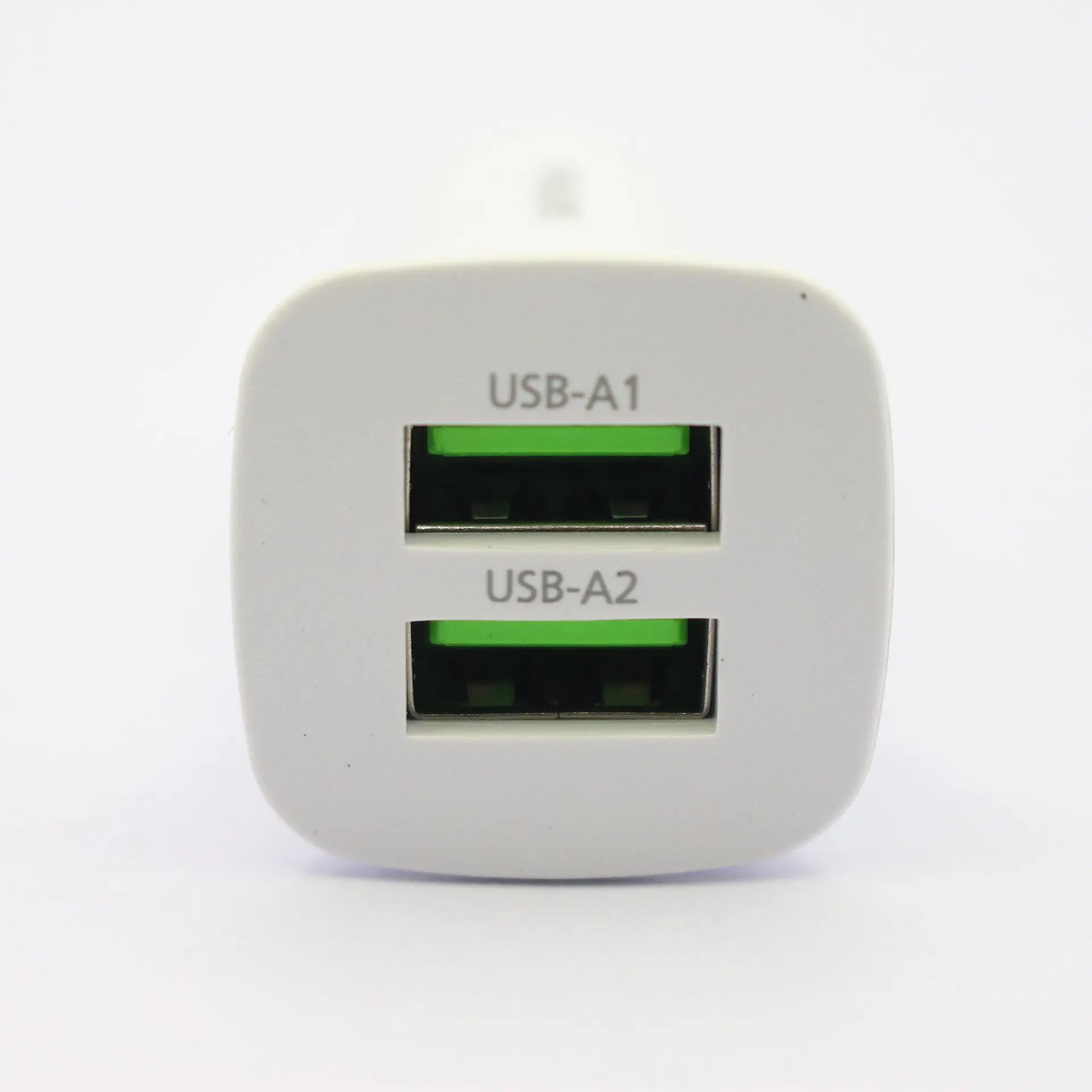 Cargador auto Philips DLP3522NW/70 blanco 2 USB-A 6
