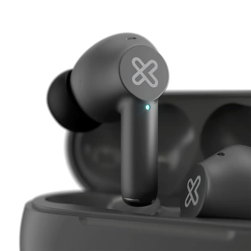 Audífonos TWS Klip Xtreme EdgeBuds KTE-755GR con ANC, ENC y estuche LED - Gris por mayor 3
