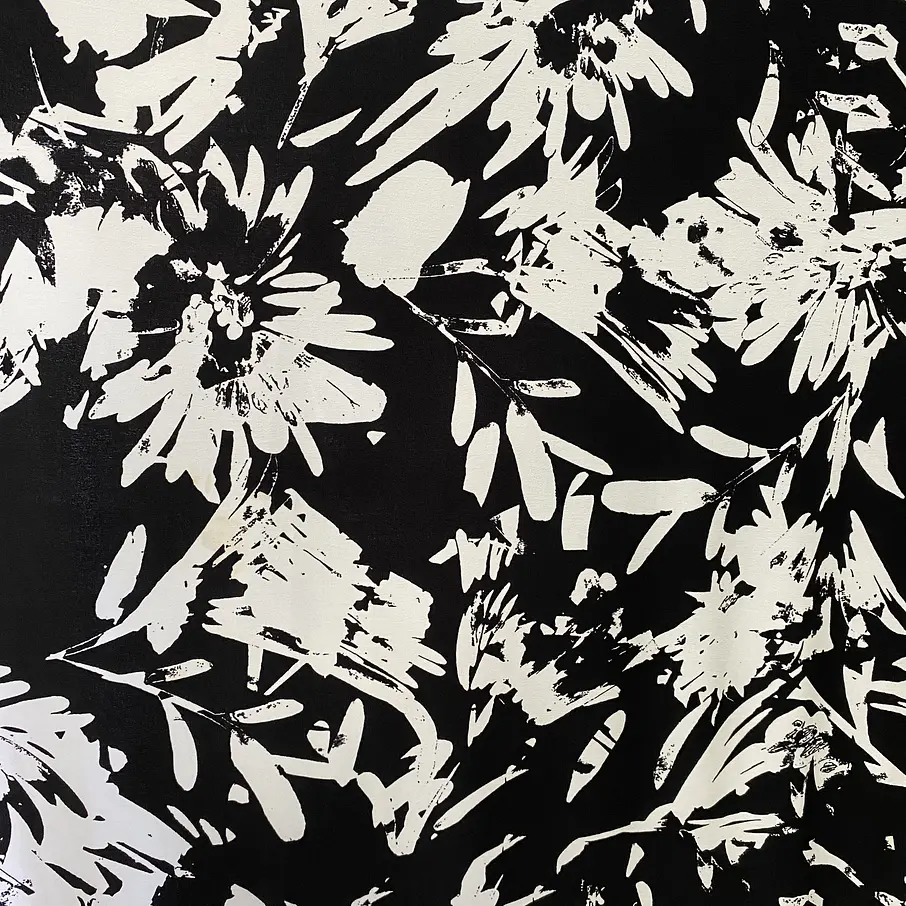 Lycra Fria Flores Blanco y Negro 2