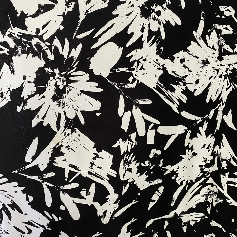 Lycra Fria Flores Blanco y Negro 2