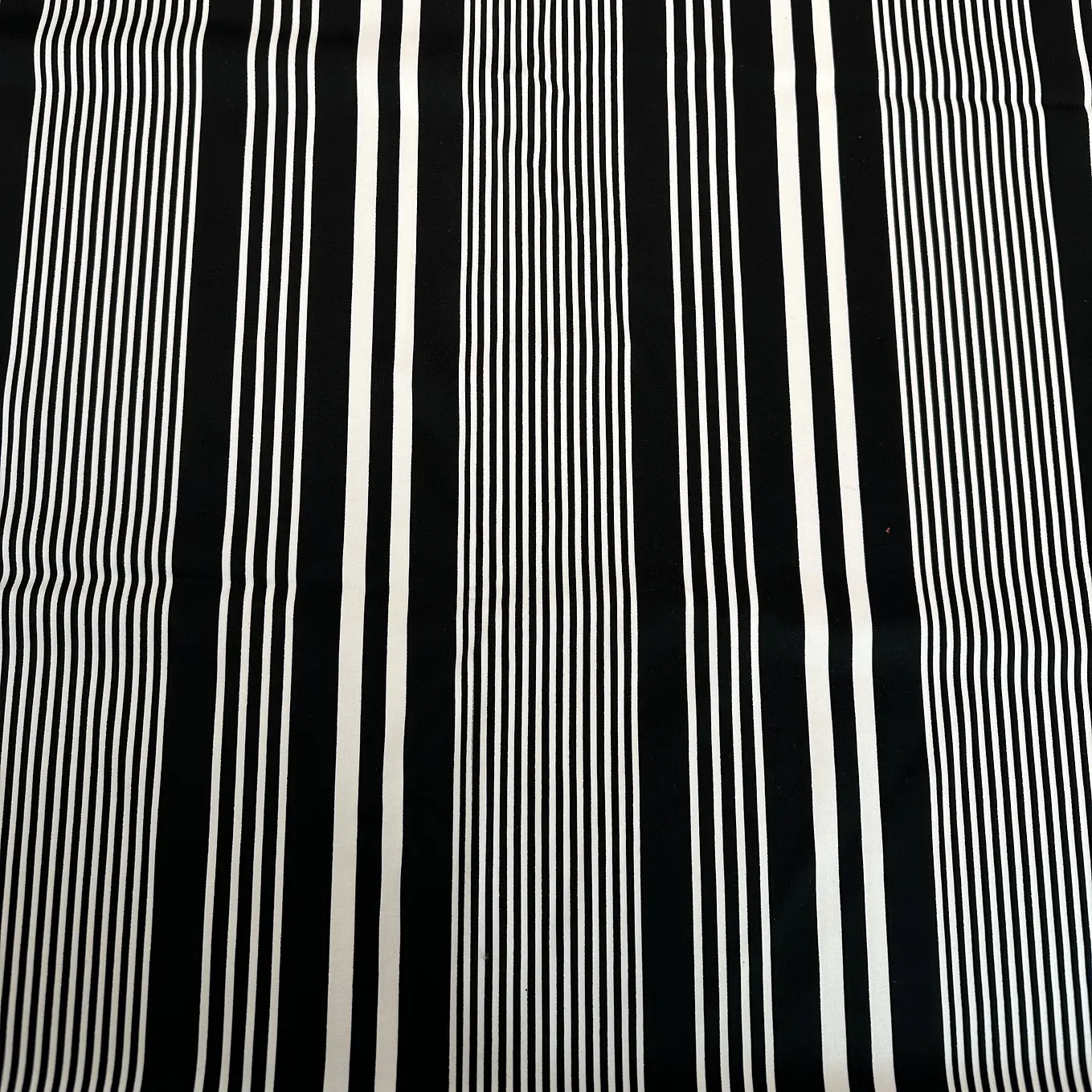 Lycra Dupont Blanco/Negro 3